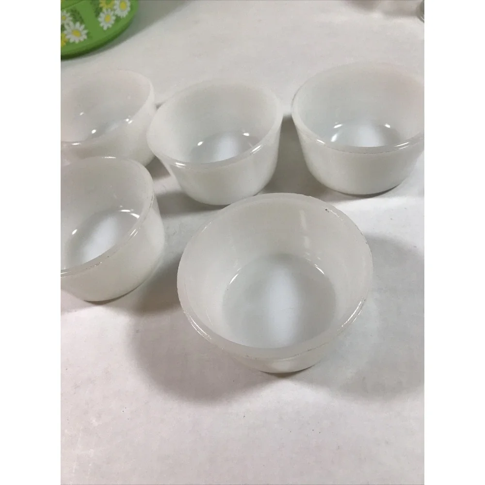 Glasbake‎ Milk Glass Set 5 Prep Bowls Berry